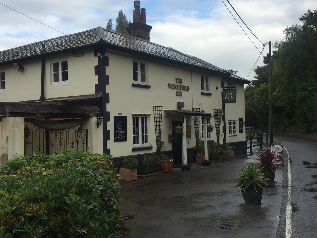 The Winchfield Inn Exterior foto